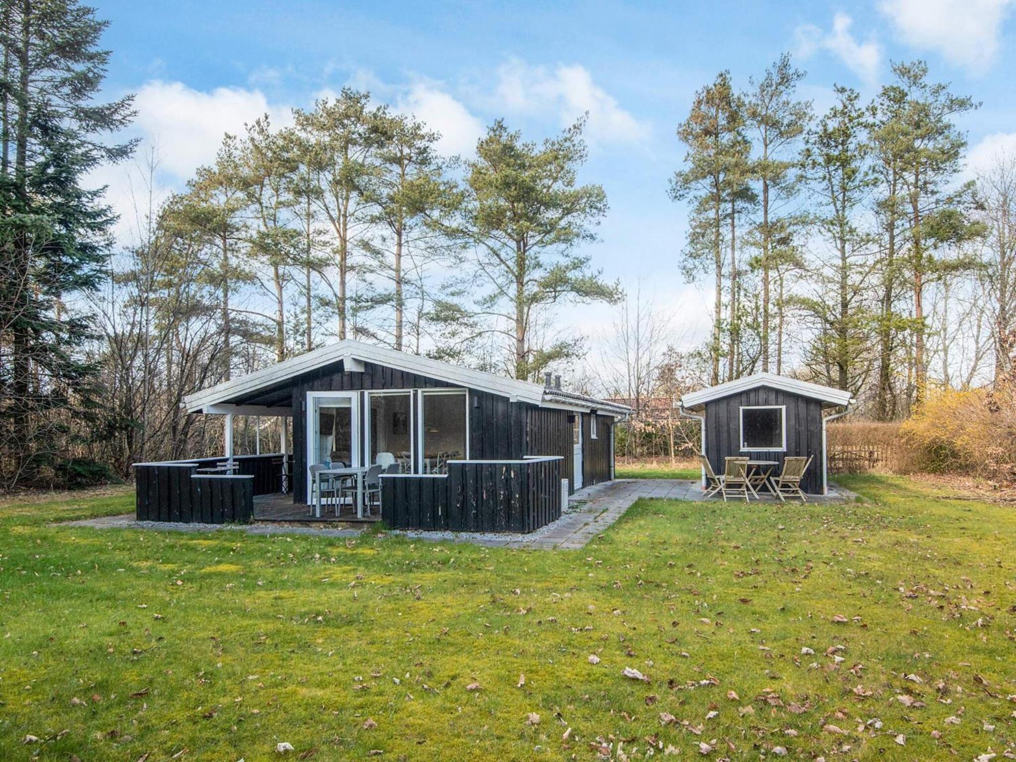 5 Person Holiday Home In Oksb L Dyreby Exteriör bild