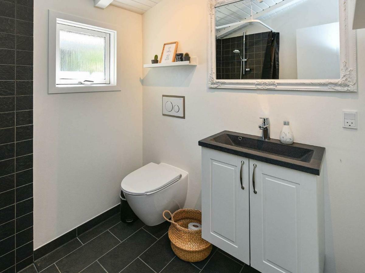 5 Person Holiday Home In Oksb L Dyreby Exteriör bild