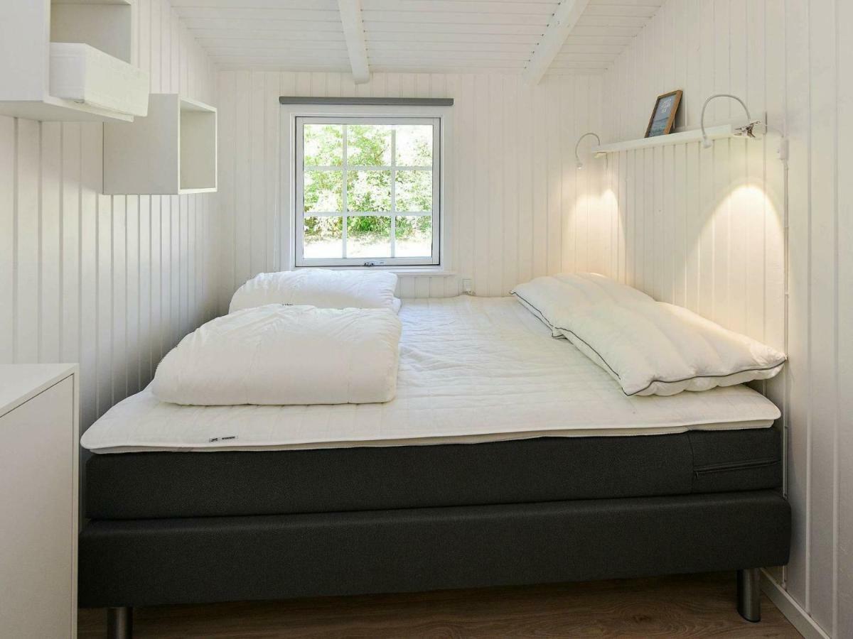 5 Person Holiday Home In Oksb L Dyreby Exteriör bild