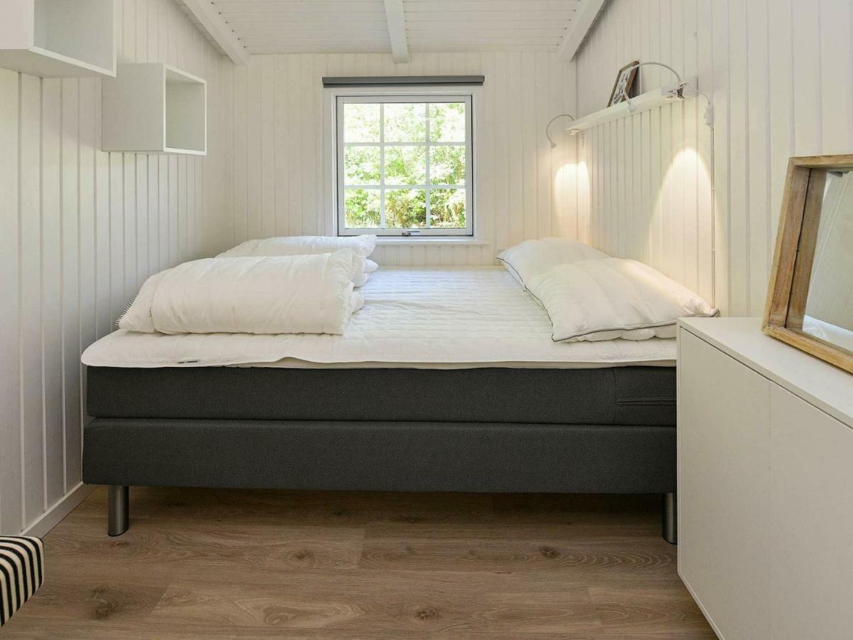 5 Person Holiday Home In Oksb L Dyreby Exteriör bild